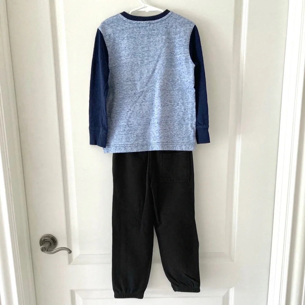 Gymboree Henley top and sweatpants size 5